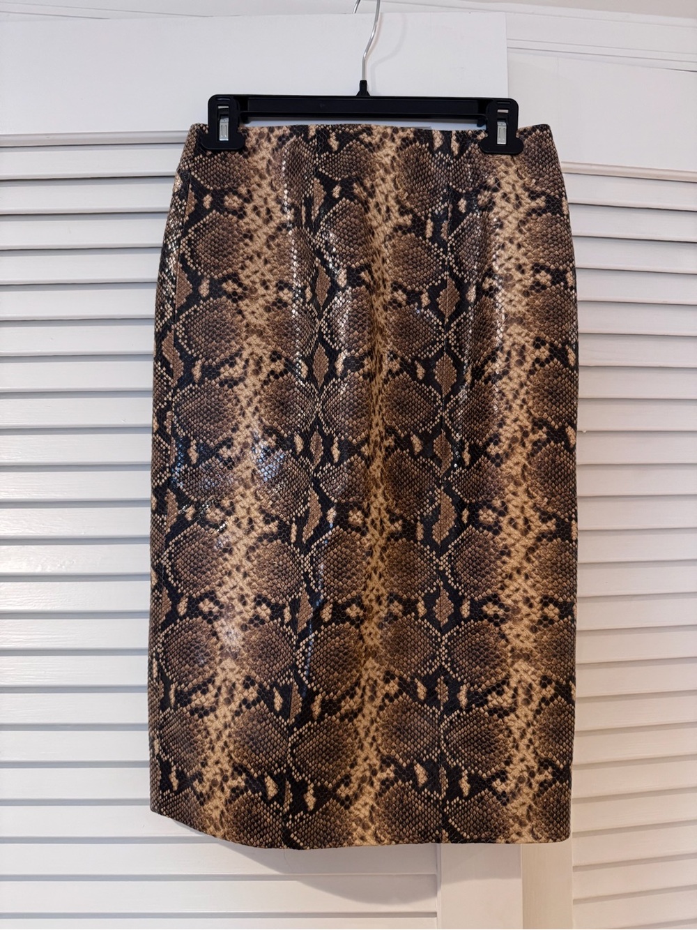 Salon 1884 Yvette paneled snake effect leather skirt